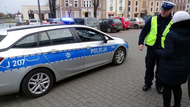 Edukacyjna akcja głubczyckich policjantów. Tematem bezpieczeństwo pieszych i rowerzystów