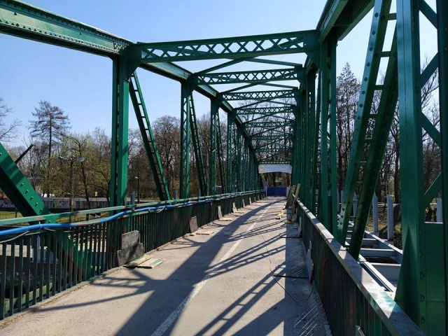 Zielony most prowadzący na wyspę Bolko w Opolu ponownie otwarty