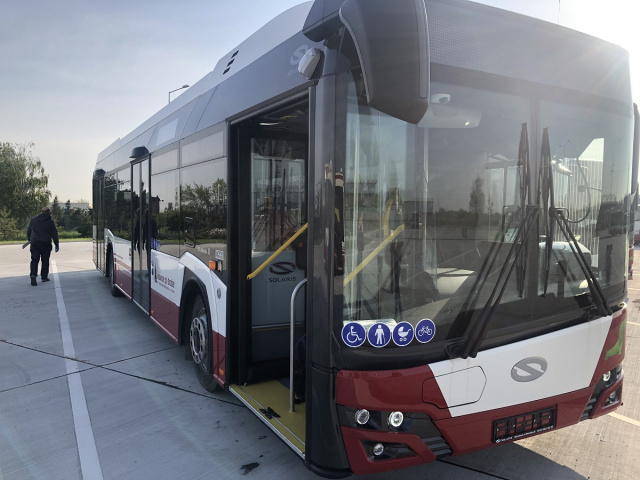 Mniej pasażerów w miejskich autobusach w Opolu i mniejsze wpływy ze sprzedaży biletów