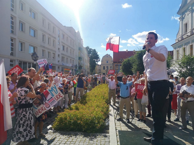 WYBORY 2020: Posłowie Zjednoczonej Prawicy w Kluczborku przekonywali do głosowania na Andrzeja Dudę