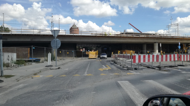 O kolejne dwa miesiące przesuwa się koniec budowy centrum przesiadkowego Opole Wschodnie. Szykują się też dodatkowe utrudnienia w ruchu