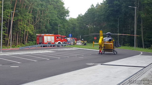 Wypadek na DW 454 Opole - Namysłów. Lądował śmigłowiec LPR