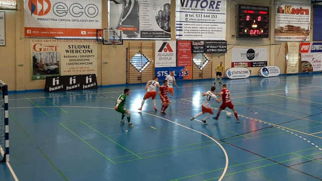 Futsal: Pierwsze punkty brzeżan, nieznaczna porażka Dremanu