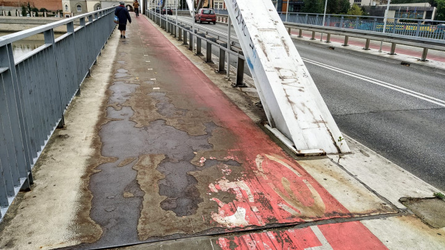 Opole: rozpoczyna się remont chodnika na moście Piastowskim