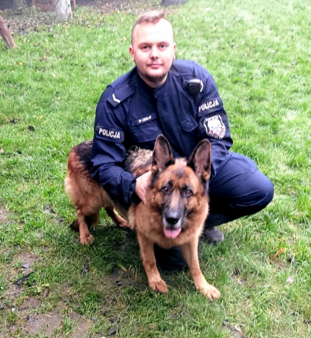 Odruch serca prudnickiego policjanta - adoptował owczarka niemieckiego