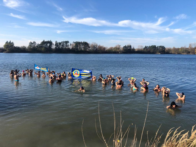 Grupa Morsy Opole rozpoczęła czternasty sezon zimowych kąpieli. Uodporniamy swój organizm na wszelkiego rodzaju wirusy