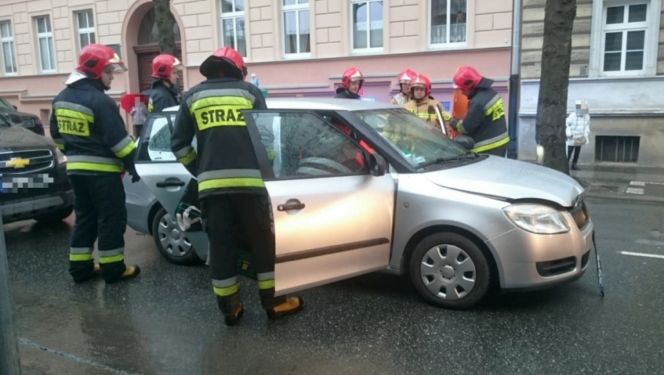 Wypadek na ul. Sądowej w Opolu foto: Mario