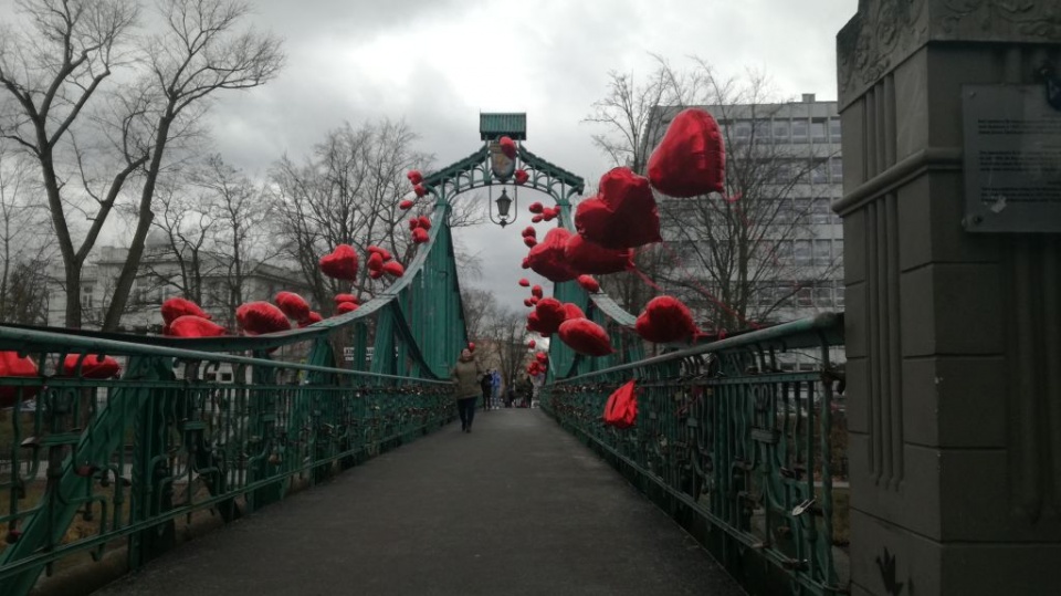 Walentynki na Moście Groszowym w Opolu [fot.P.Wójtowicz]
