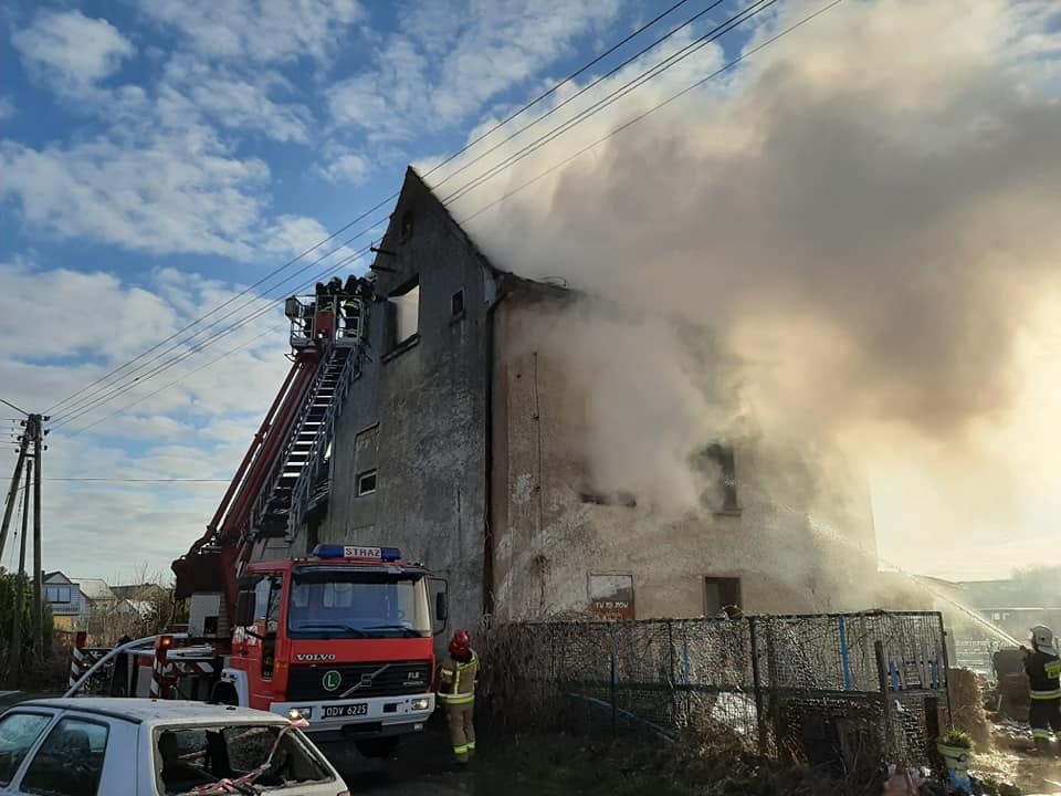 Pożar w Olbrachcicach [zdj. OSP w Ligocie Bialskiej]