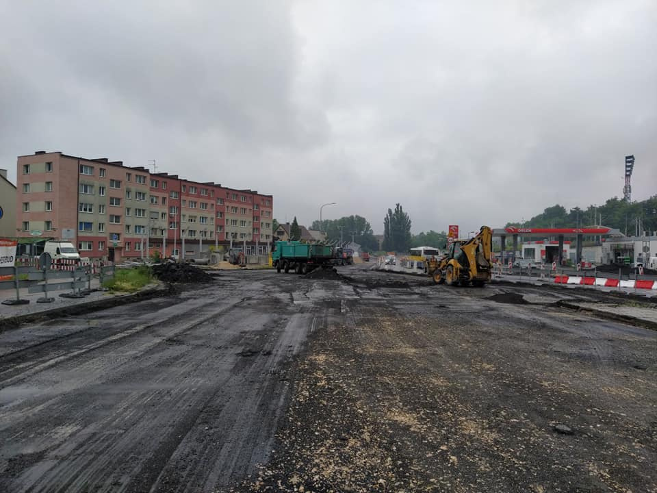 Prace budowlane w rejonie dworca Opole Wschodnie nabierają tempa. Zdarto stary asfalt, widać część chodników [fot. MZD w Opolu]