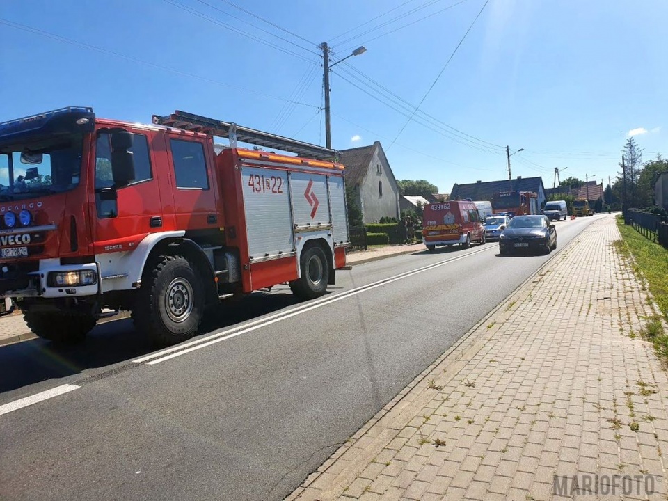 W Ligocie Wołczyńskiej zderzyły się dwa busy. Jedna osoba ranna. [fot.P.Wójtowicz]