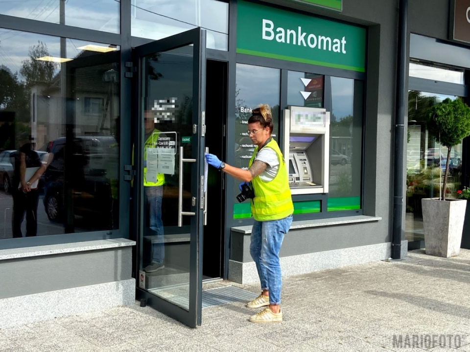 Napad na bank w Opolu Czarnowąsach [fot. Mario]