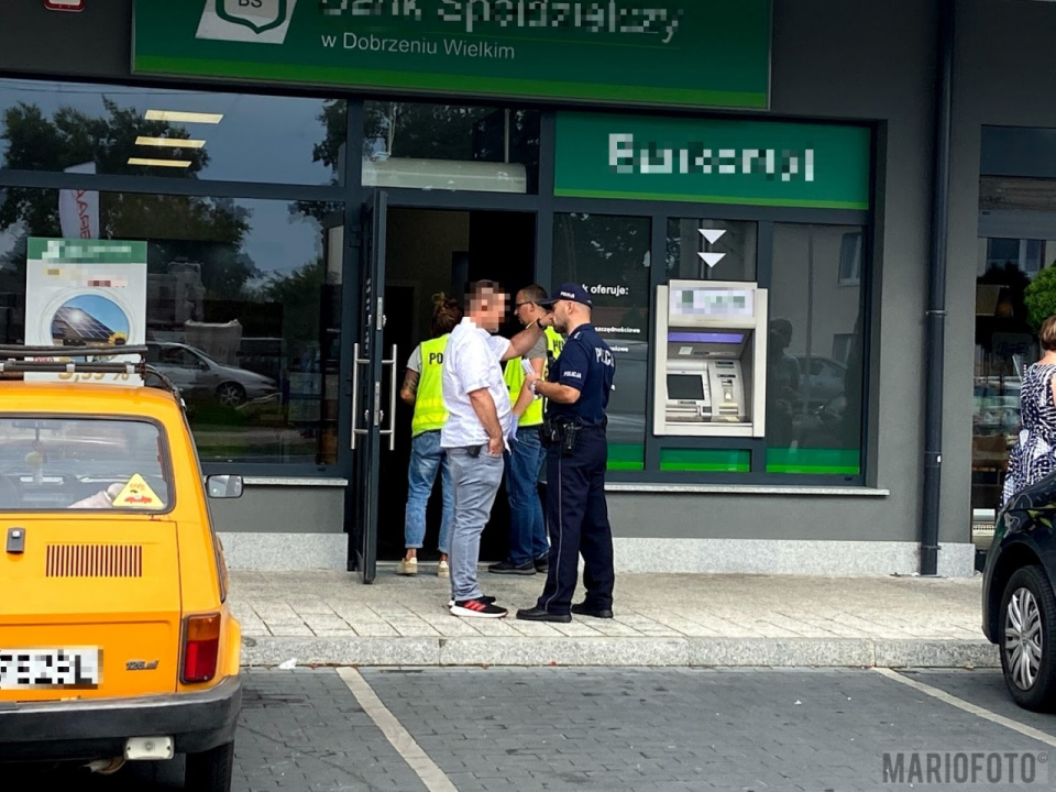 Napad na bank w Opolu Czarnowąsach [fot. Mario]