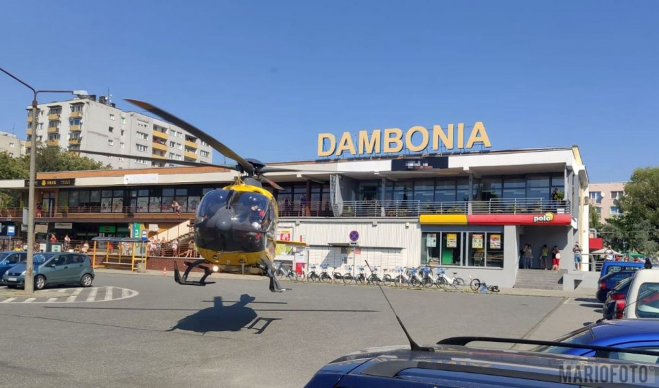 Śmigłowiec LPR lądował na osiedlu Dambonia w Opolu. Brakowało karetek [fot. Mario]