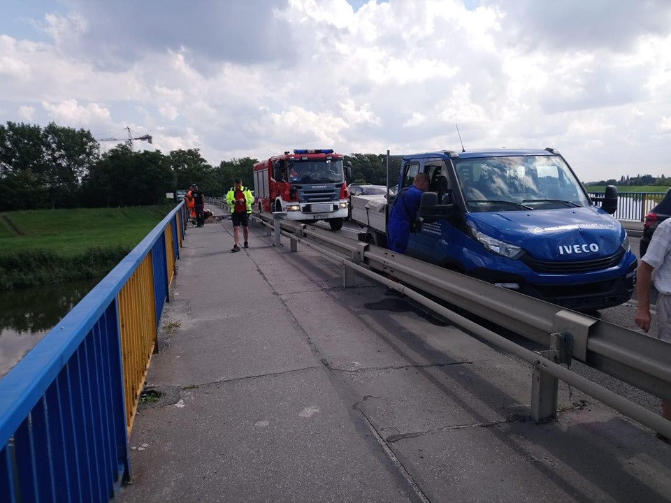 Kolizja 5 samochodów na Wrocławskiej w Opolu. Nikomu nic się nie stało [fot. Mario]