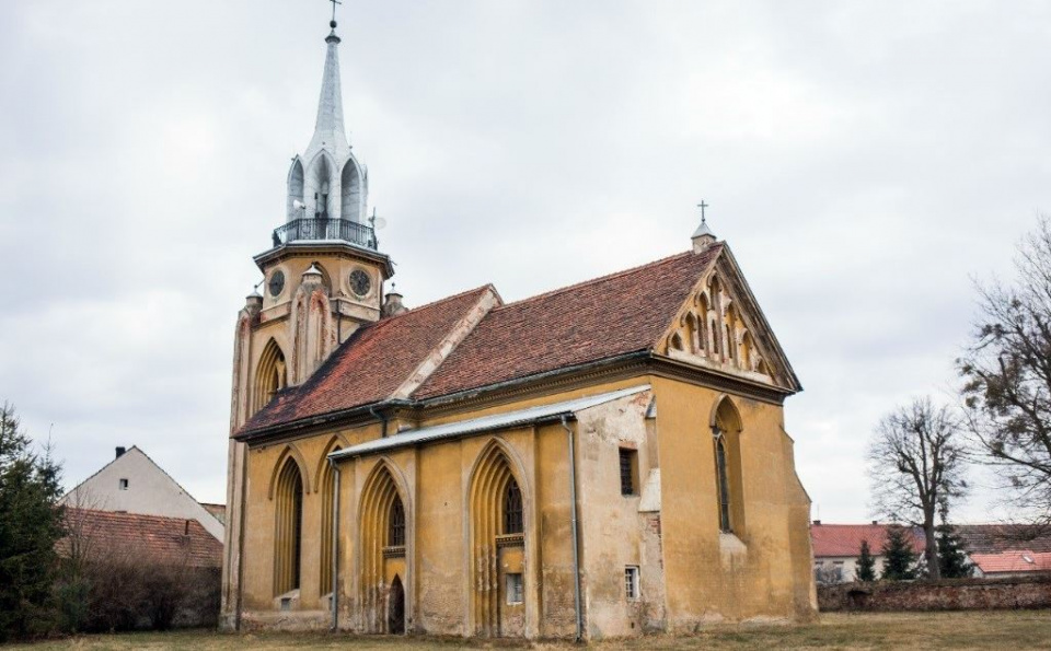 Obóz badawczy w kościele w Michałowie [fot. S. Mielnik, zbiory NID]