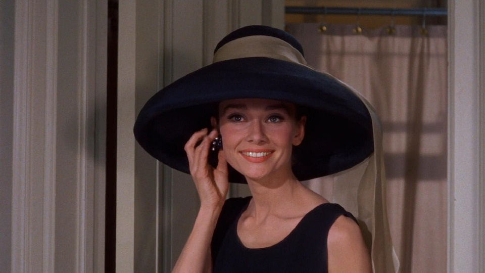 Rolę Holly w filmie na podstawie powieści Trumana Capote’a z 1961 roku zagrała Audrey Hepburn [fot. https://pixabay.com/pl]