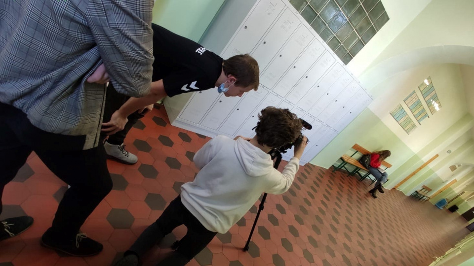 Uczniowie z LO8 i ZSE w Opolu nakręcili cztery filmy "Kilka twarzy pandemii" [fot. twórcy filmów]