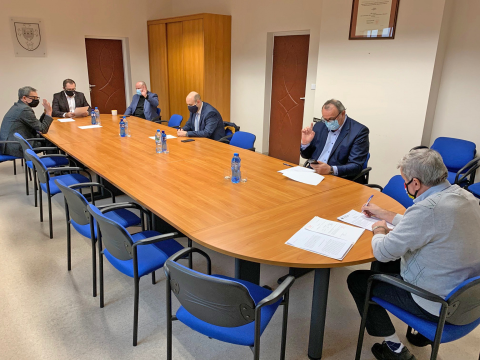 Zebranie członków Powiatowego Centrum Zdrowia S.A. w Kluczborku [fot. www.facebook.com/Powiat Kluczborski]