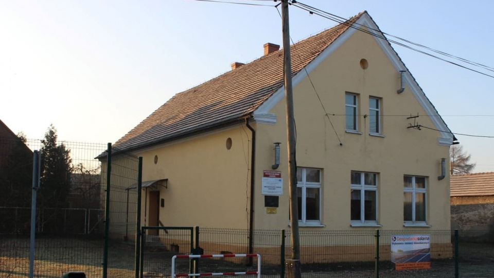 Żłobek powstanie w byłej szkole podstawowej w Kosorowicach [fot. UG Tarnów Opolski]