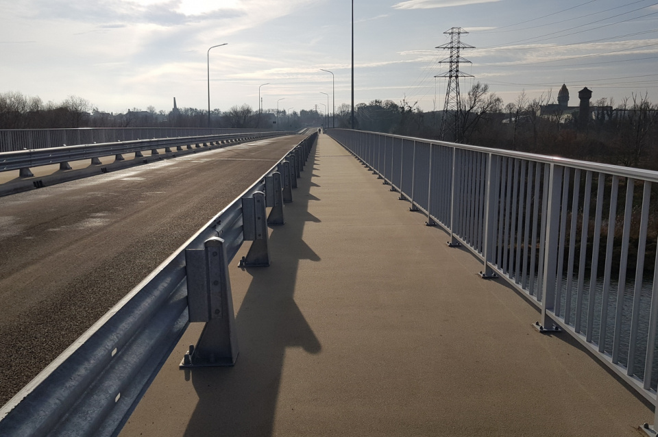 Otwarcie przebudowanego mostu nad Odrą w Krapkowicach w 2020 roku [fot. A. Pospiszyl]