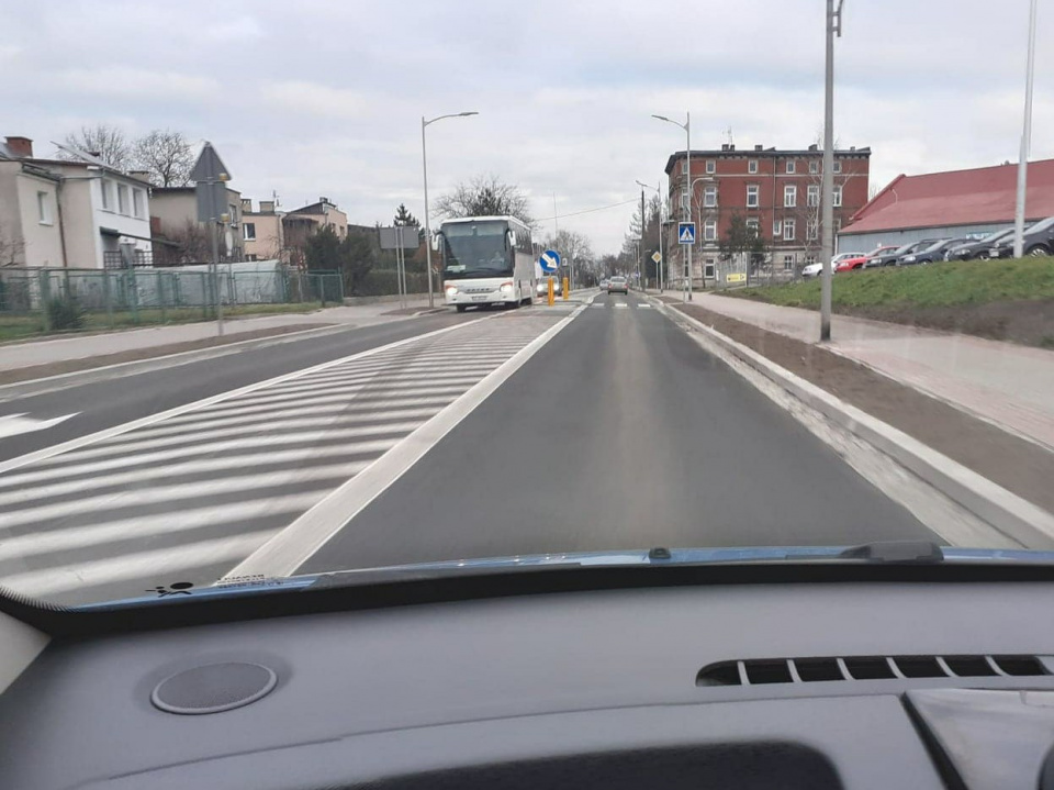 Można już jeździć wyremontowaną ulicą Raciborską w Głubczycach - [fot: Grzegorz Frankowski]