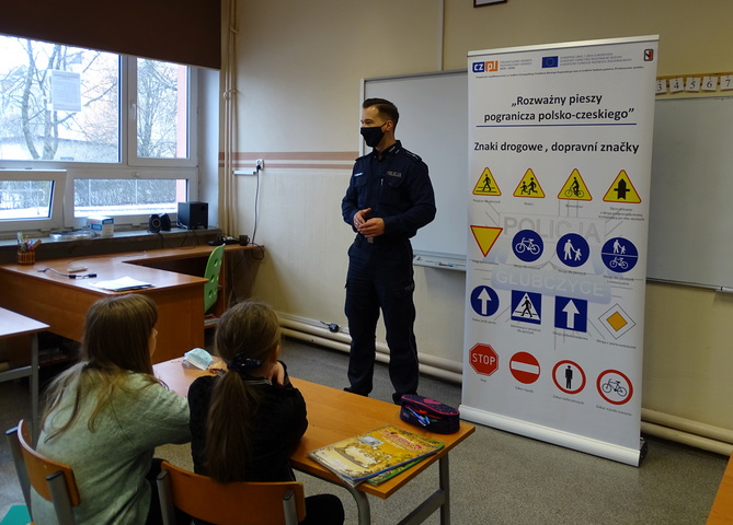 Policja w Głubczycach realizuje kampanię społeczna dla najmłodszych - [fot: KPP Głubczyce]