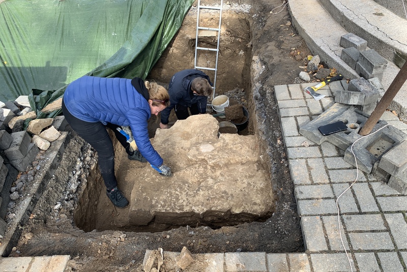 Odkrycie archeologiczne w Ujeździe! Natrafiono na fundamenty budowli z wczesnego średniowiecza [fot. A. Pospiszyl]