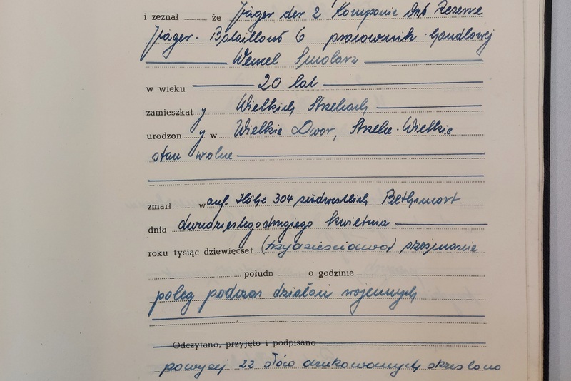 Dokumenty skazanych, którzy byli pochowani na cmentarzu więziennym [fot. Archiwum Państwowe w Opolu]