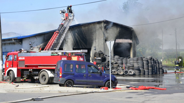 Pożar w Lubrzy jest już opanowany, choć na miejscu nadal są strażacy