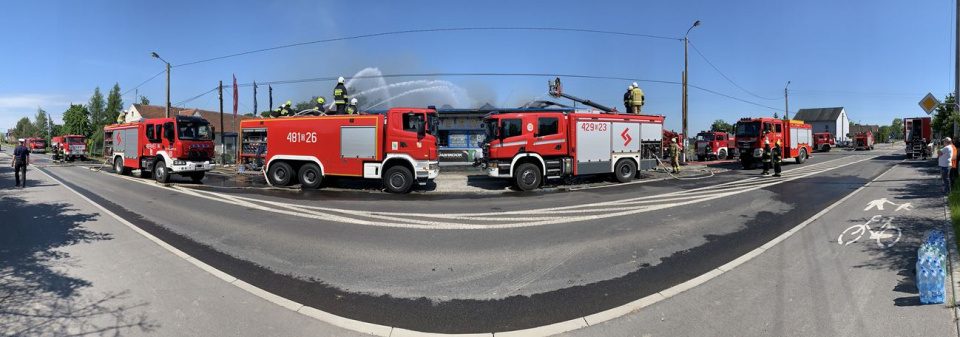 Pożar warsztatu w Lubrzy [fot. Daniel Klimczak]