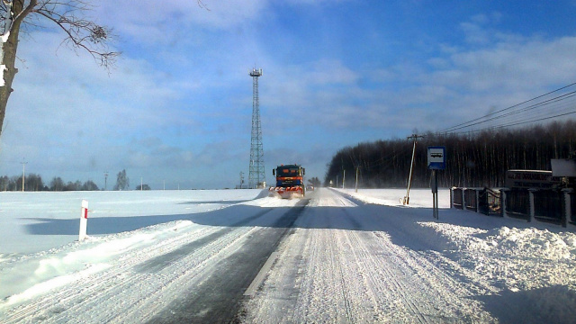 Czy zima zaskoczy drogowców GDDKiA zapewnia, że ma sól oraz sprzęt i... nie zawaha się go użyć