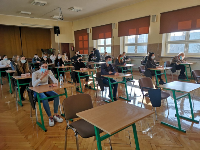 8200 opolskich uczniów przystąpi do egzaminu ósmoklasisty. Mamy wszystko pod kontrolą, procedury testowaliśmy w ubiegłym roku