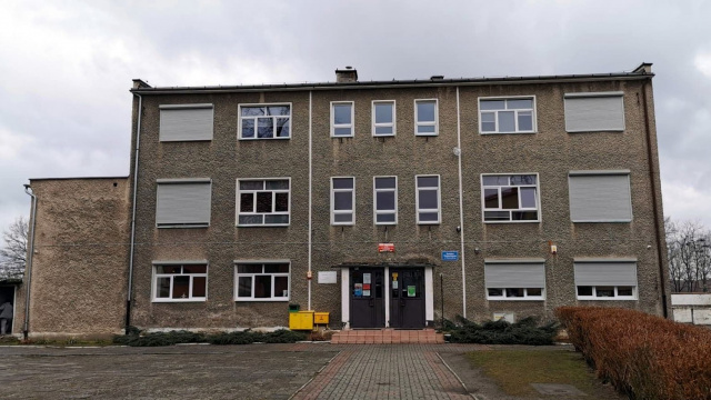 Powiat opolski przejmuje jedną ze szkół w Niemodlinie. Warunki do nauki mają być znacznie lepsze