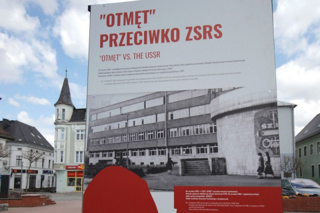 Wystawa o początkach Solidarności na rynku w Krapkowicach