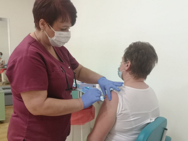 Ruszył punkt szczepień w CH Karolinka w Opolu. Chętni mogą się zgłaszać bez wcześniejszej rejestracji