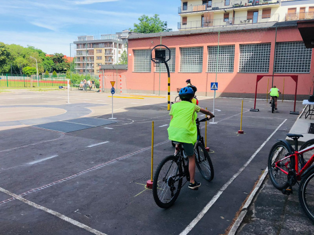 Opole: uczniowie z PSP numer 2 w Opolu mogą już jeździć bezpiecznie na rowerze. Przeszli egzamin na kartę rowerową