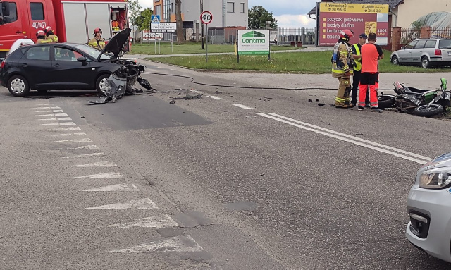 Śmiertelny wypadek motocyklisty w Brzegu. Strażacy ratowali także rannego turystę w Górach Opawskich