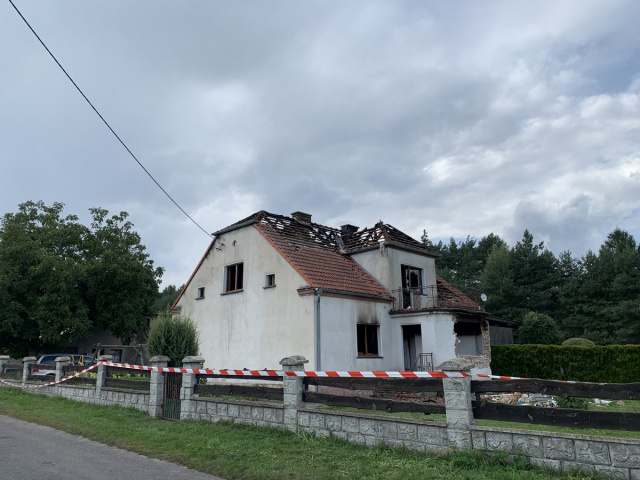 Jedna osoba poparzona wskutek wybuchu gazu w domu jednorodzinnym w Poznowicach w powiecie strzeleckim