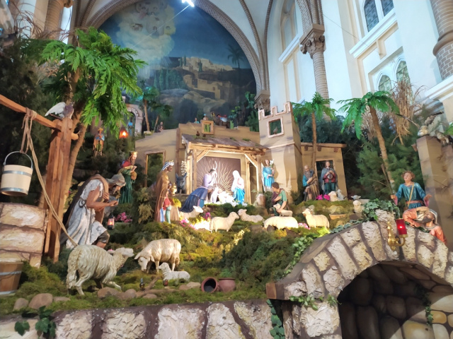 Znów można oglądać imponującą szopkę bożonarodzeniową w Borkach Wielkich. Budowało ją kilkadziesiąt osób