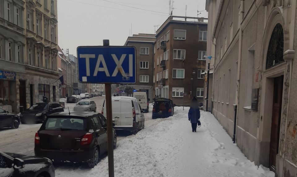 WITD zatrzymała dwóch taksówkarzy [fot. WITD Opole]