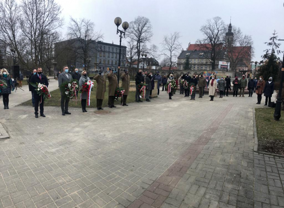 W Opolu władze regionu i miasta upamiętniły pamięć o żołnierzach wyklętych [fot.M.Matuszkiewicz]