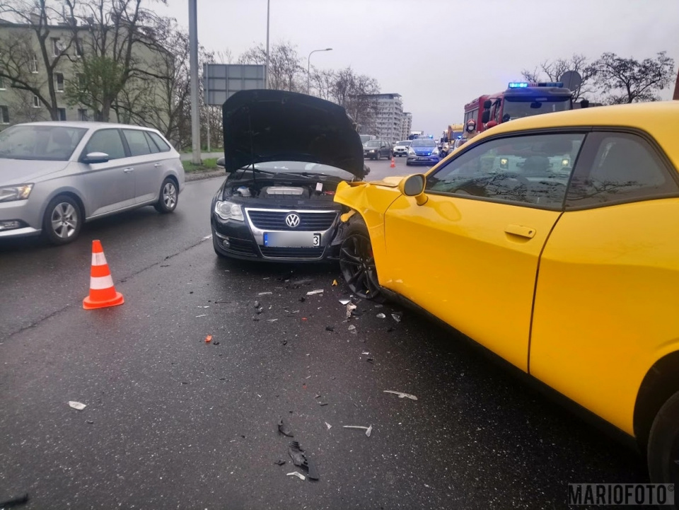 Wypadek na ulicy Nysy Łużyckiej w Opolu [fot. MARIO]