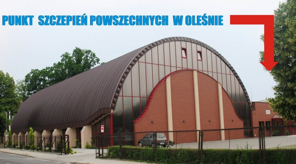 Punkt Szczepień Powszechnych w Oleśnie [fot. www.facebook.com/Starostwo Powiatowe w Oleśnie]