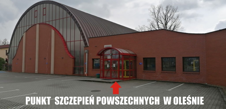 Punkt Szczepień Powszechnych w Oleśnie [fot. www.facebook.com/Starostwo Powiatowe w Oleśnie]