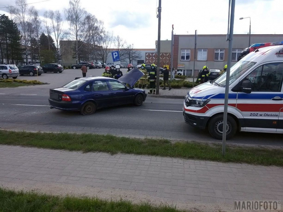 Wypadek na DK45 w Praszce. Jeden z kierowców trafił do szpitala [fot. Mario]