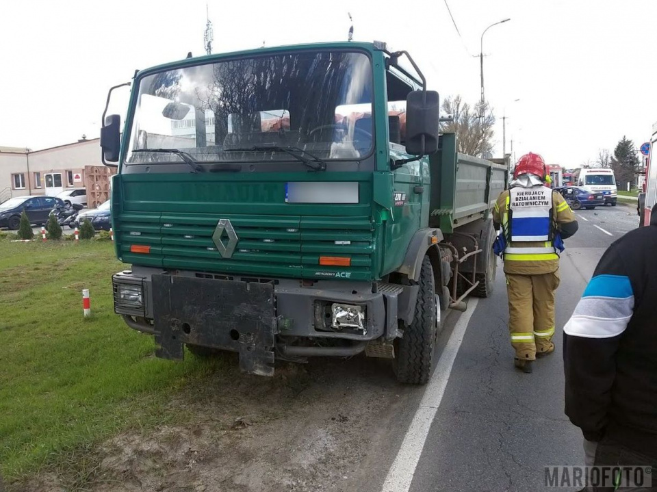 Wypadek na DK45 w Praszce. Jeden z kierowców trafił do szpitala [fot. Mario]