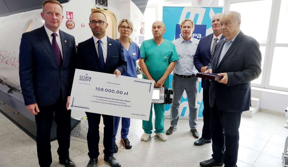 Nyski szpital kupił kardiomonitor dzięki wsparciu Grupy Azoty ZAK [fot. Starostwo Powiatowe w Nysie]