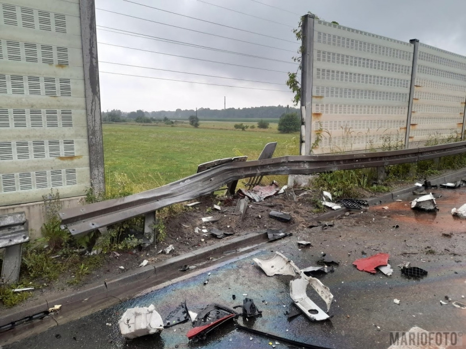 Śmiertelny wypadek na obwodnicy Opola. Zderzenie osobówek z tirem [fot. Mario]