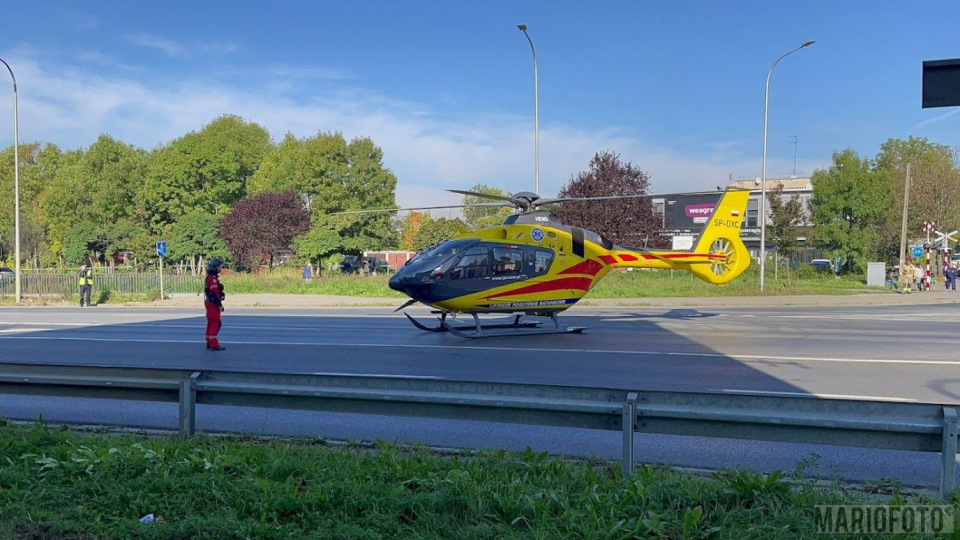 Śmigłowiec LPR wylądował na Luboszyckiej w Opolu. Niestety pacjent zmarł [fot. Mario]